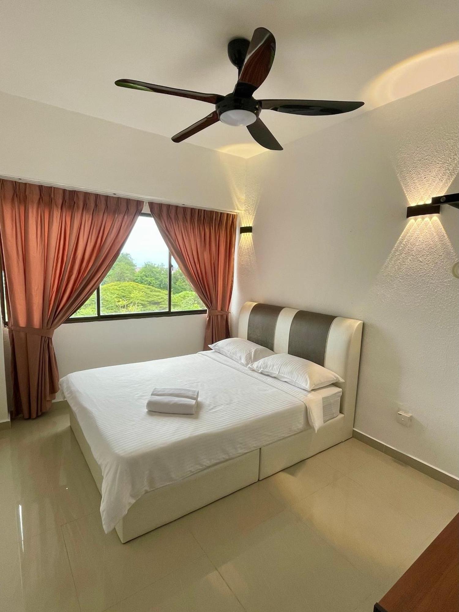 Apartamento The Ferringhi Sea View At Sri Sayang Batu Ferringhi Exterior foto